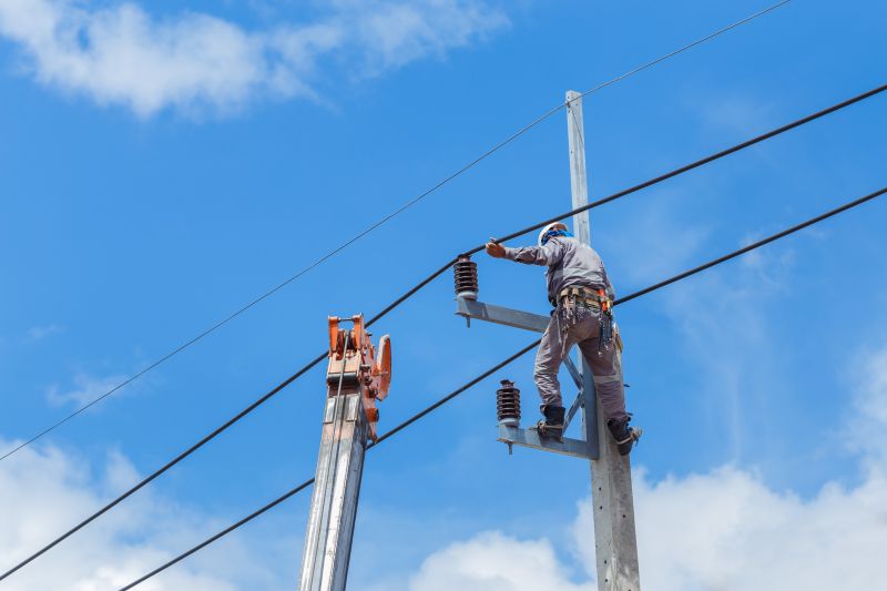 Outdoor Pole Light Service