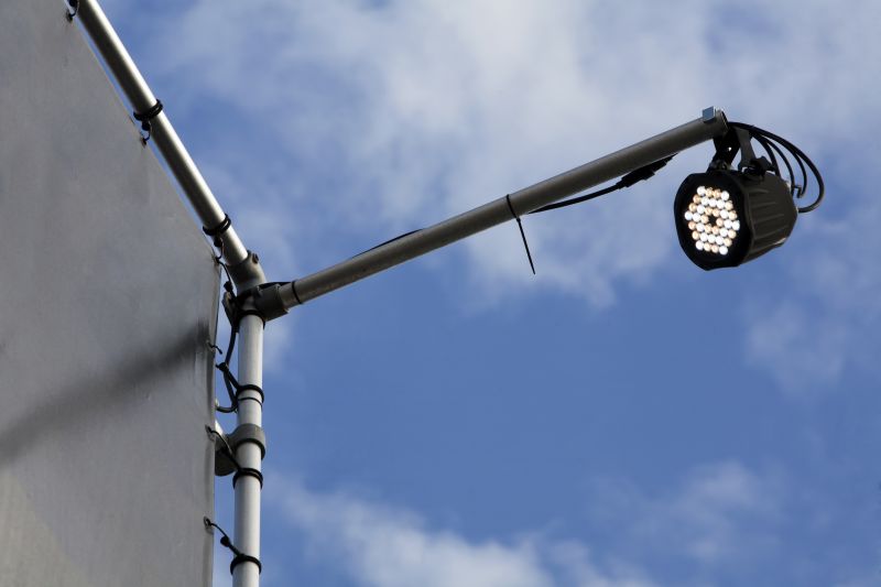 Outdoor Pole Light Service